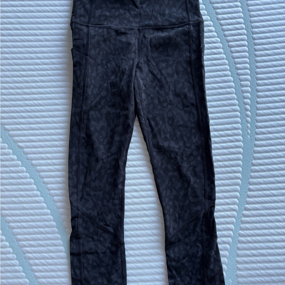 Lululemon Black Patterned running tights size 2